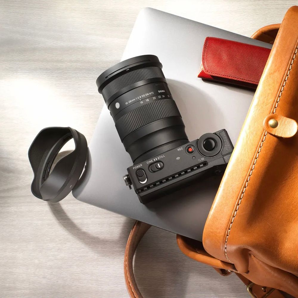 Hunt's Photo & Video Photography Retailer Hunt's Photo & Video Photography Retailer